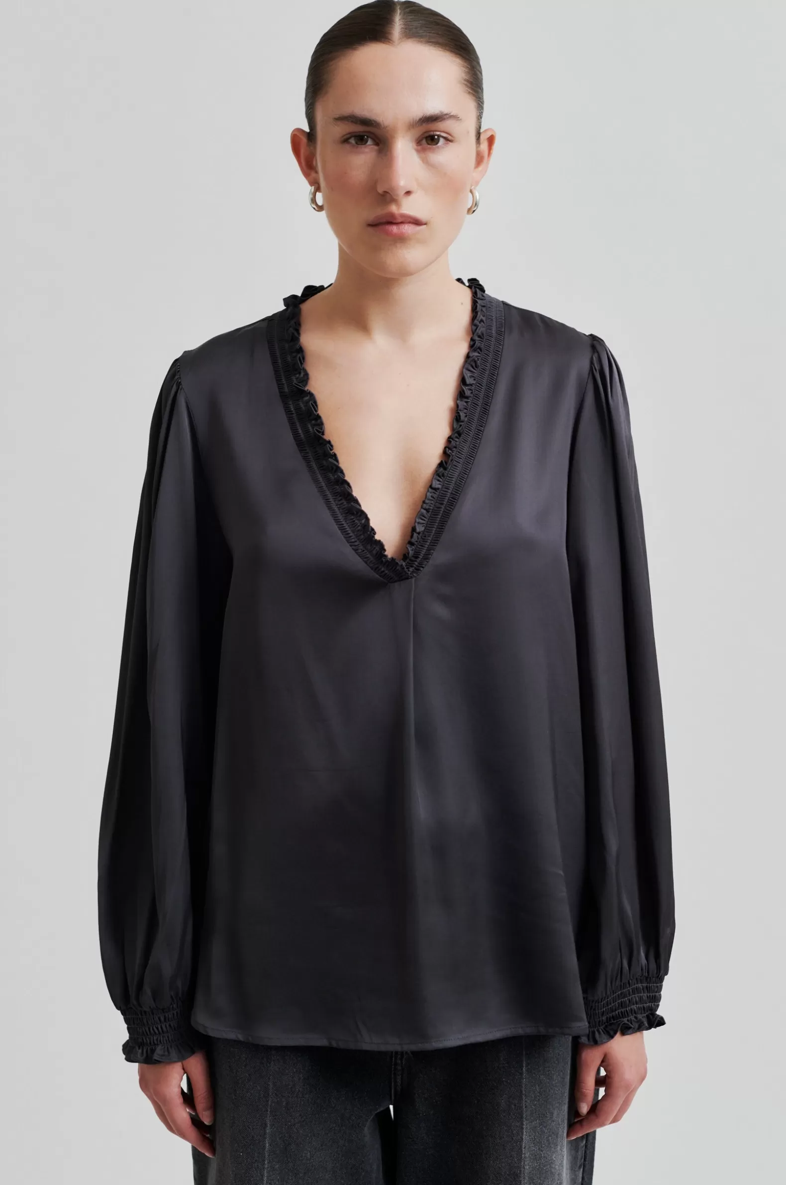 Second Female Bardi V-Neck Blouse- Shirts And Blouses