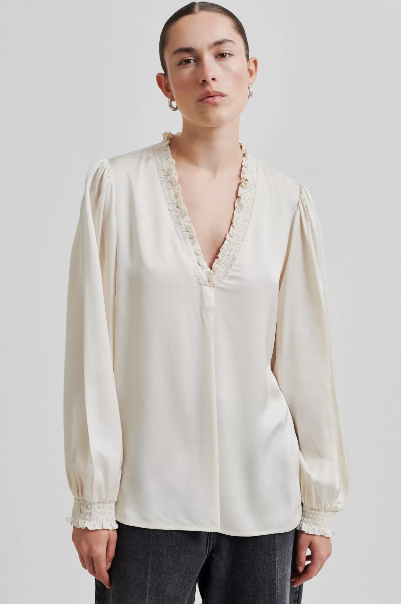 Second Female Bardi V-Neck Blouse- Shirts And Blouses