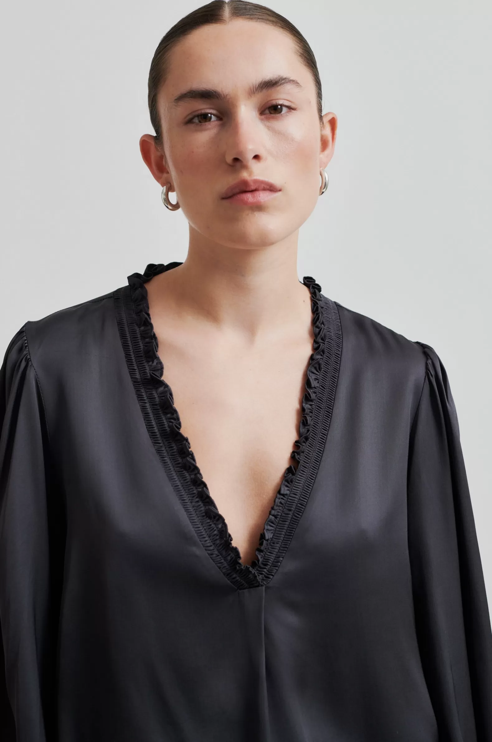 Second Female Bardi V-Neck Blouse- Shirts And Blouses