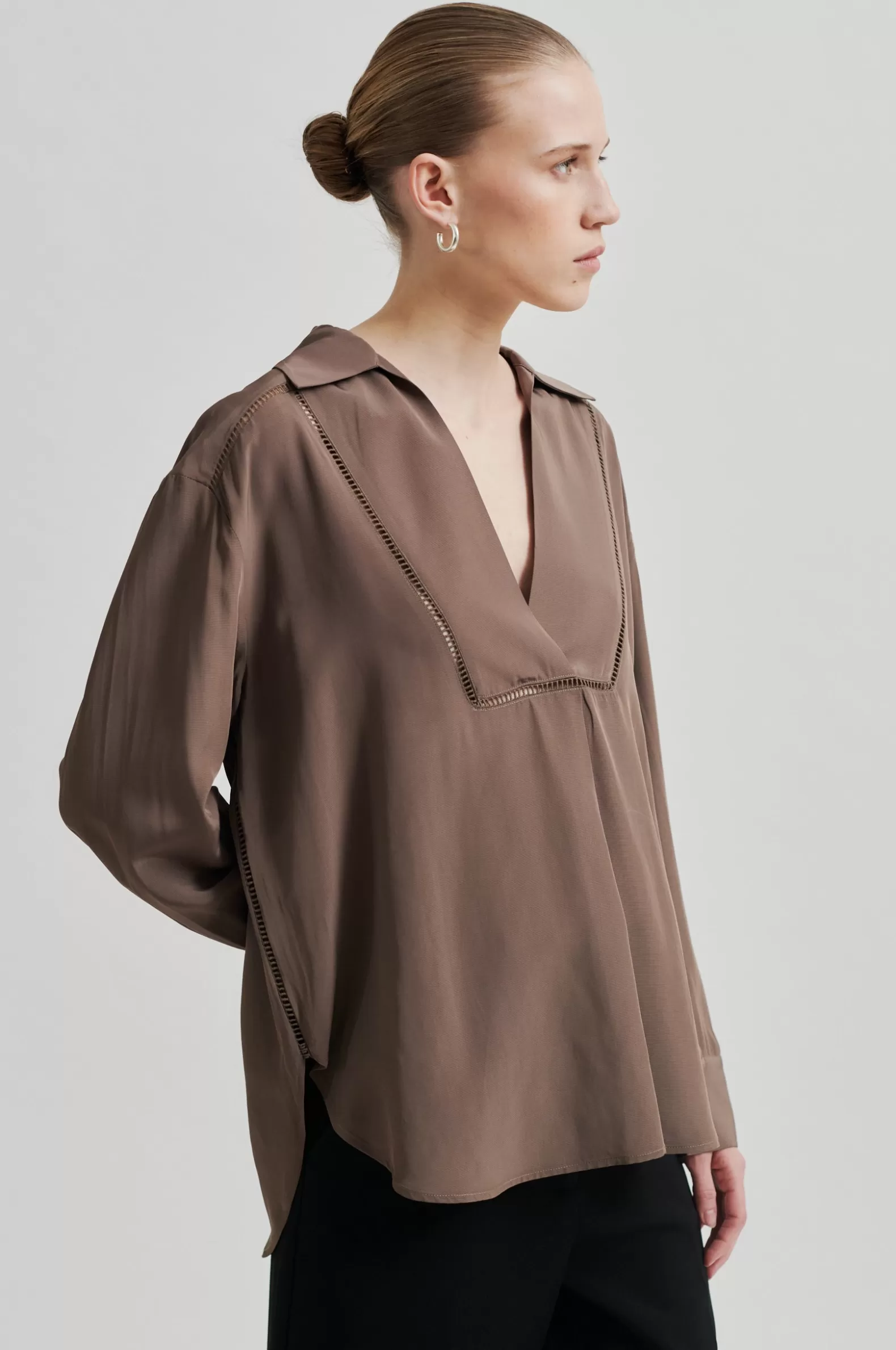 Second Female Ladel Blouse- Shirts And Blouses