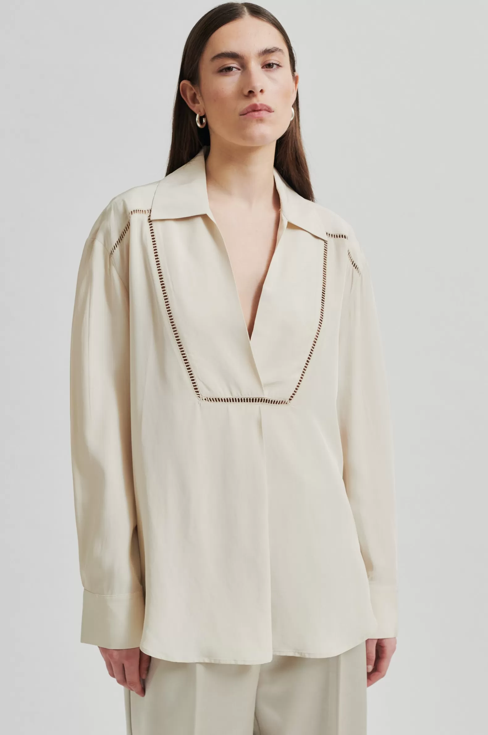 Second Female Ladel Blouse- Shirts And Blouses